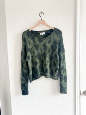 Bella Dahl Olive Green Leopard-Print Fuzzy Crewneck Sweater XS